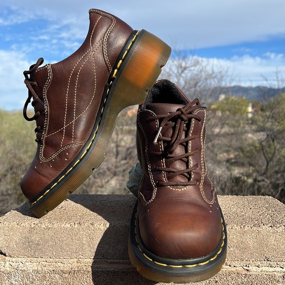 Dr. Martens Chunky Platform 5 Eye Y2K 90’s Vintage Oxfords - Picture 5 of 17